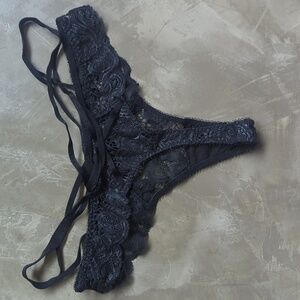 Agent Provocateur Daliah Thong - Size 2